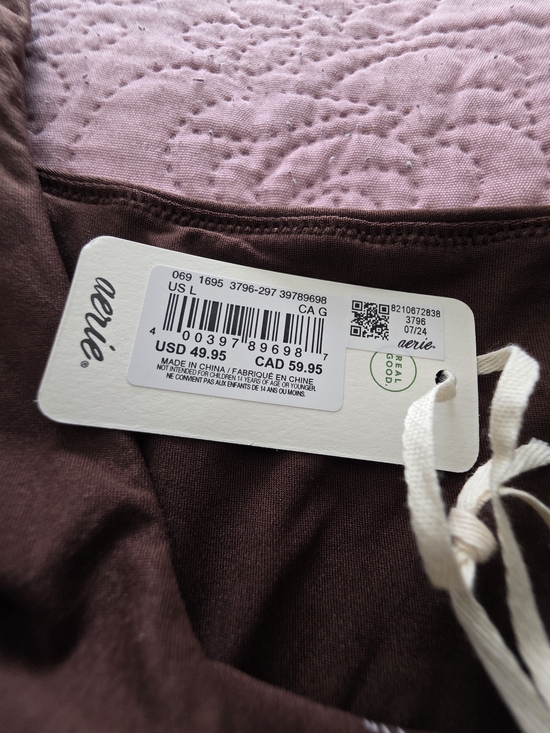 aerie Other - Aerie Maroon Top with Pink Quilted Detail